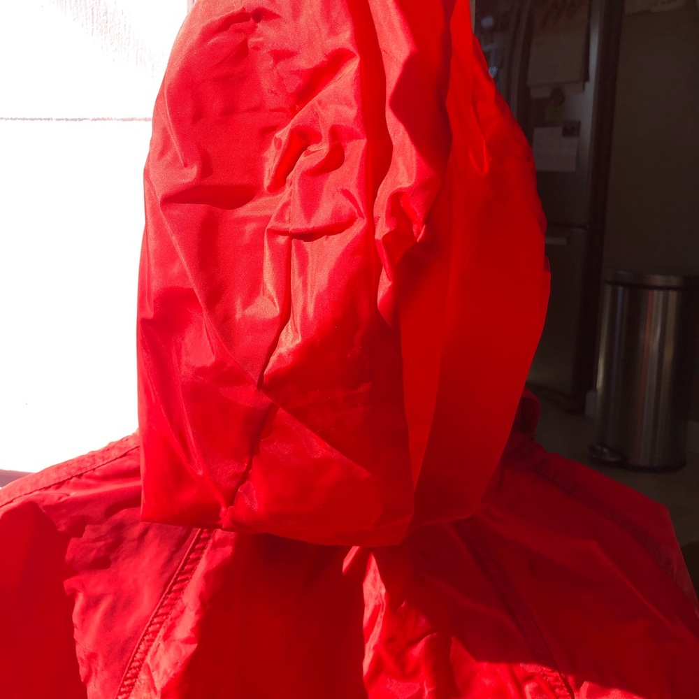 NWOT Eddie Bauer Women’s Red Rain Jacket - Picture 4 of 5